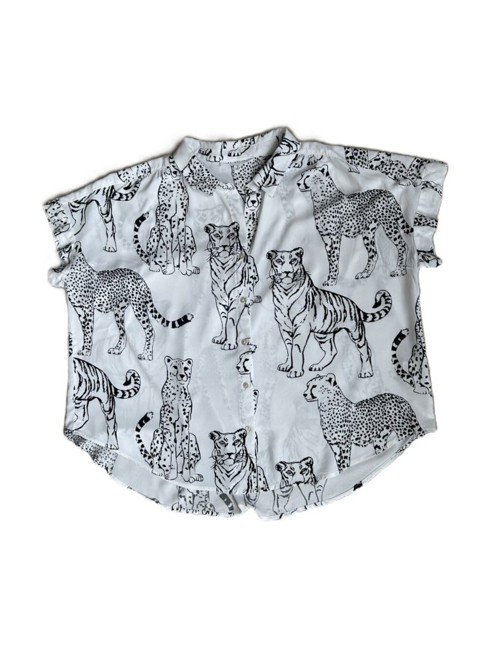 Women's XL Short-Sleeve Blouse Black and White Tigers & Cheetahs Jane Delancey - Picture 2 of 12